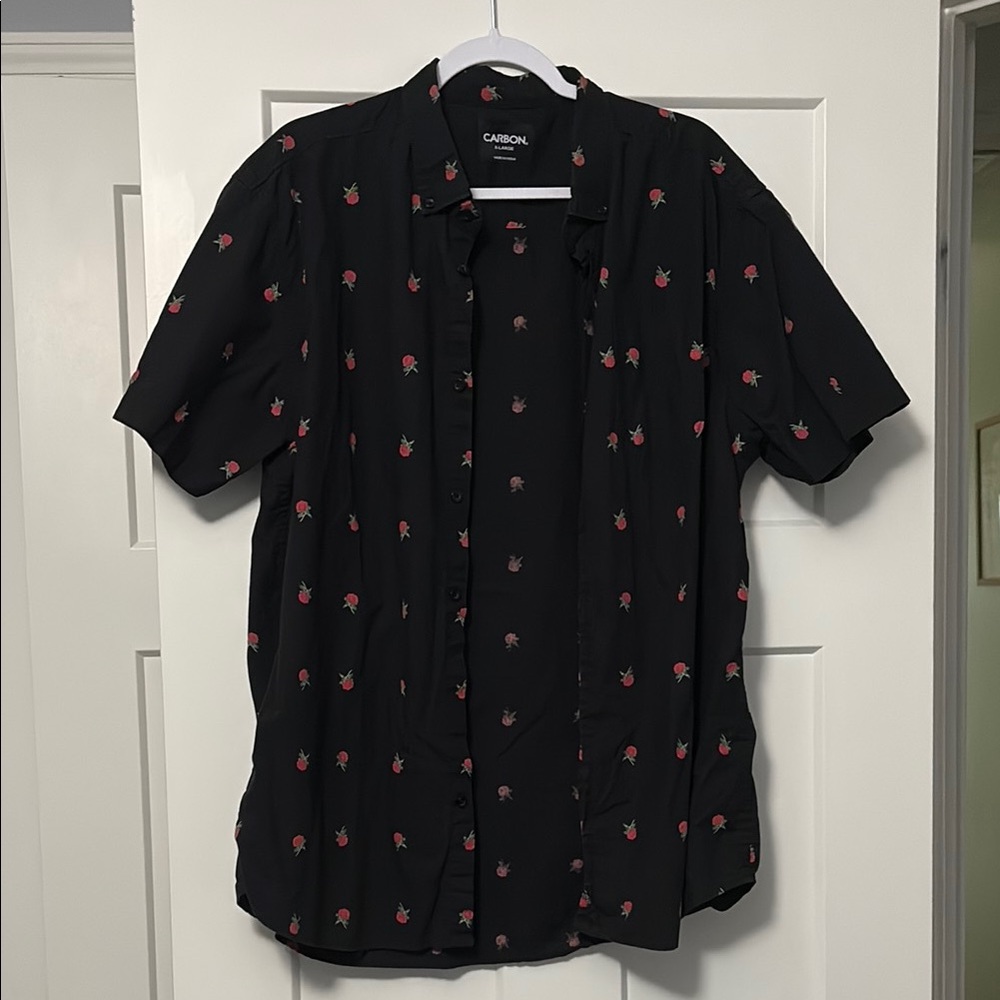 CARBON Men’s red rose button down size: XL